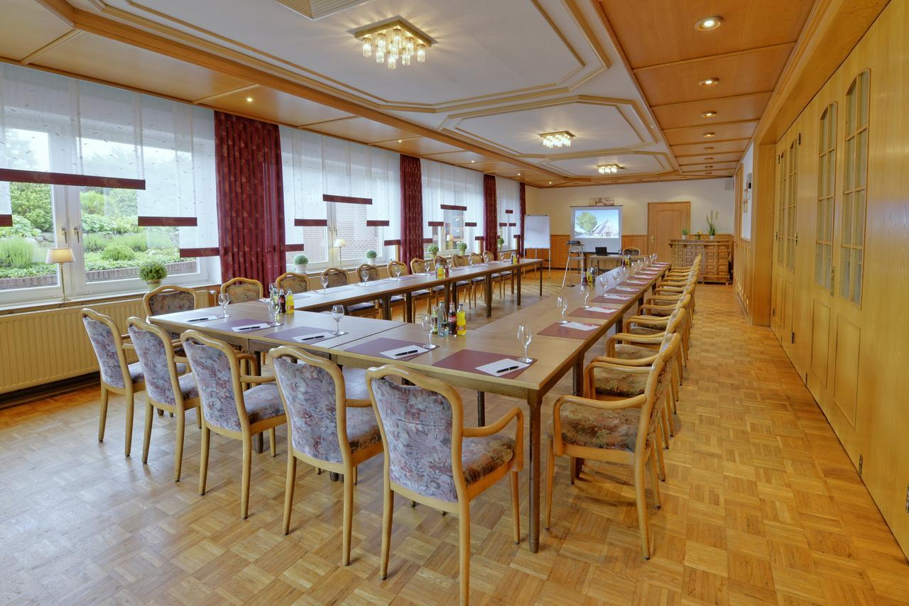 Landhotel Zur Eiche บุกซ์เทอฮูเดอ ภายนอก รูปภาพ