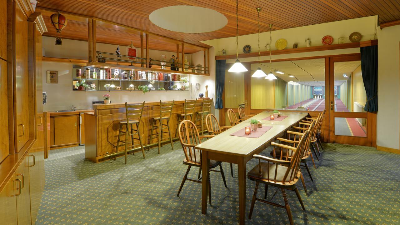 Landhotel Zur Eiche บุกซ์เทอฮูเดอ ภายนอก รูปภาพ