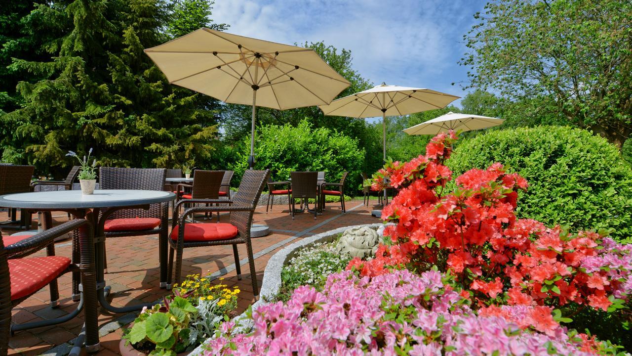 Landhotel Zur Eiche บุกซ์เทอฮูเดอ ภายนอก รูปภาพ